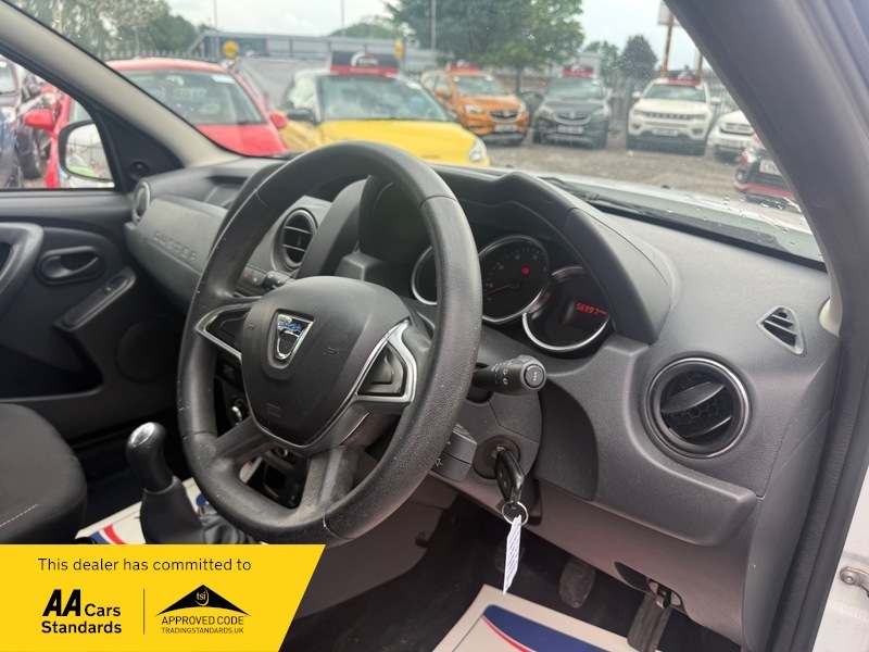Dacia Duster Ambiance Sceulez Complaintrear Camerasatnavfull YS67WFC White #3