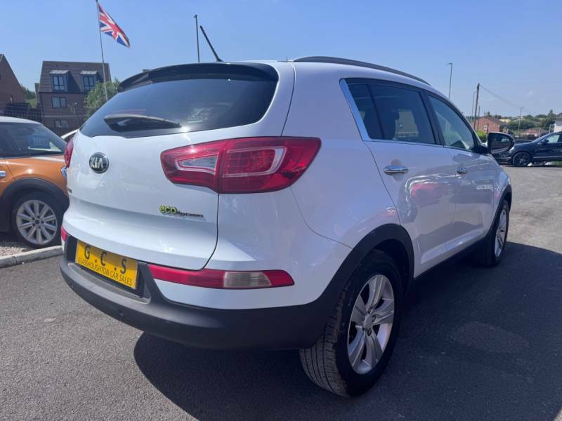 Kia Sportage 1.7 Crdi Isg 2 -1 Former Keeper Fsh- 2012 6 SH62EAX White #6