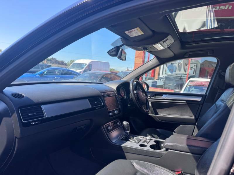 Volkswagen Touareg 3.0 V6 Tdi Bluemotion Tech 262 R-line Tip Blue #3