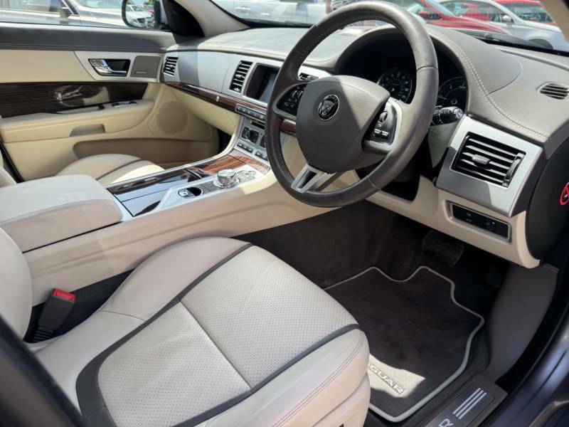 Jaguar XF 3.0D V6 Portfolio Start Stop -1 Owner Grey #4