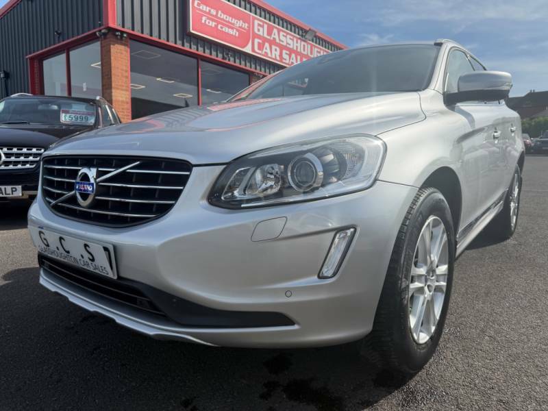 Volvo XC60 D5 220 R Design Lux Nav Awd Geartronic - 201 White