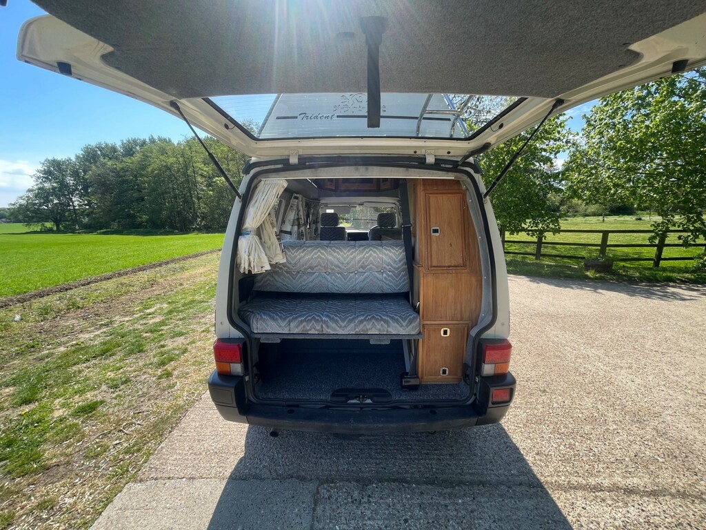 Volkswagen Transporter -- J770HGH #5
