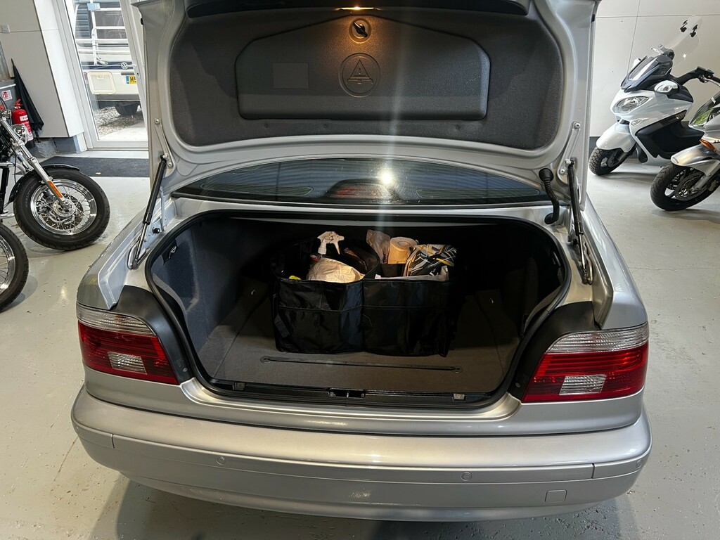 BMW 5 Series Se LC51FHO #5
