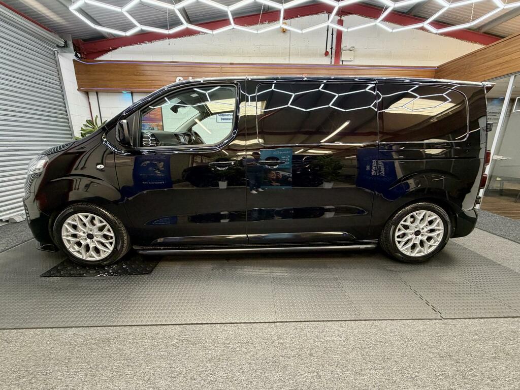 Vauxhall Vivaro 1.5 Turbo D 2900 Pro Panel Van 6Dr L DP73RZM Black #3
