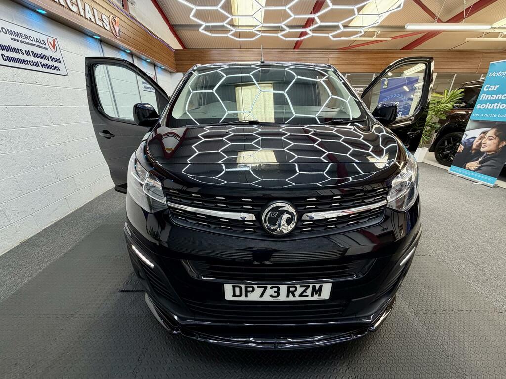 Vauxhall Vivaro 1.5 Turbo D 2900 Pro Panel Van 6Dr L DP73RZM Black #4