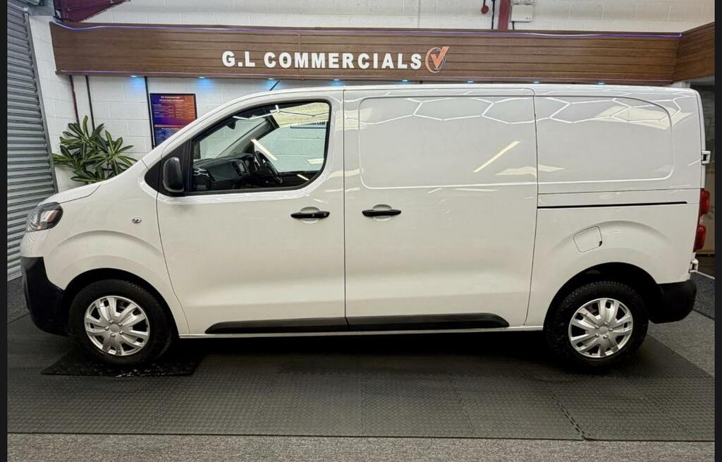 Vauxhall Vivaro 1.5 Turbo D 2900 Prime Panel Van 6Dr White