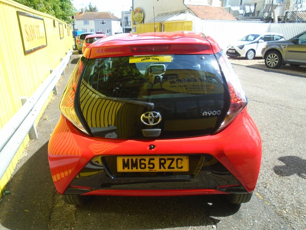 Toyota Aygo 1.0 Vvt-i X-play Hatchback Euro MM65RZC Red #6
