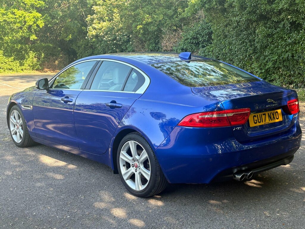 Jaguar XE 2.0D Portfolio Euro 6 Ss GU17NXO Blue #4