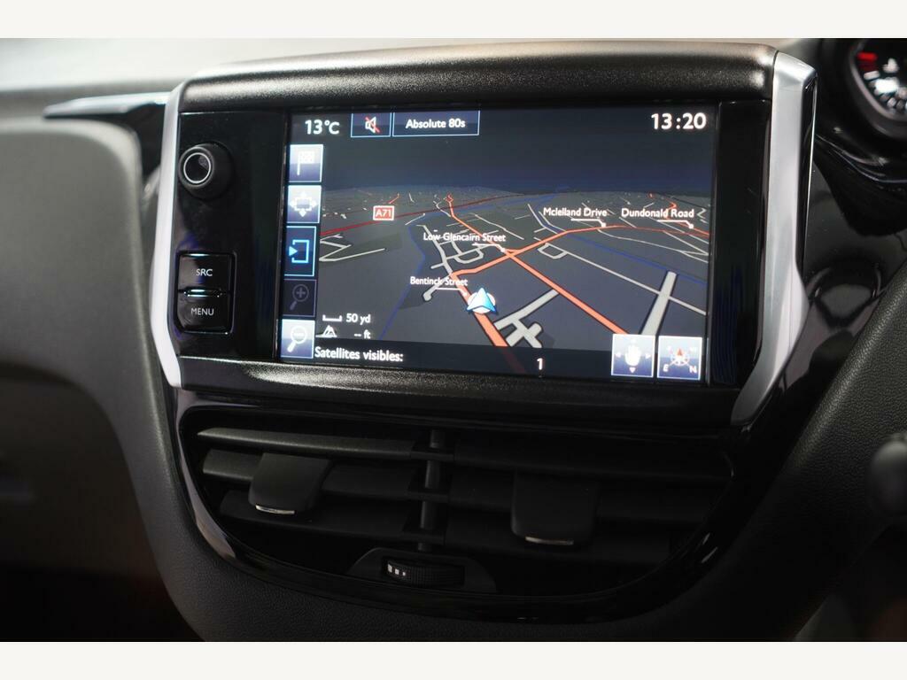 Peugeot 208 1.2 Vti Roland Garros Euro 5 SK64CHD Black #2