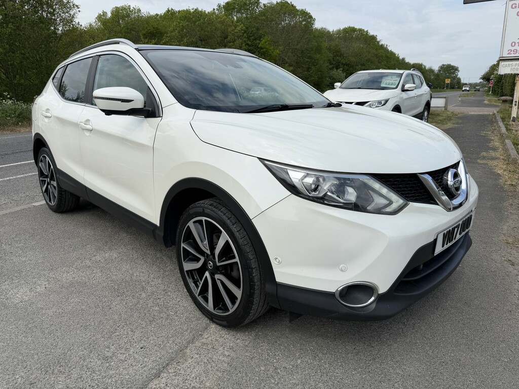 Nissan Qashqai Suv 1.5 Dci Tekna 2017 VN17OUO White #2