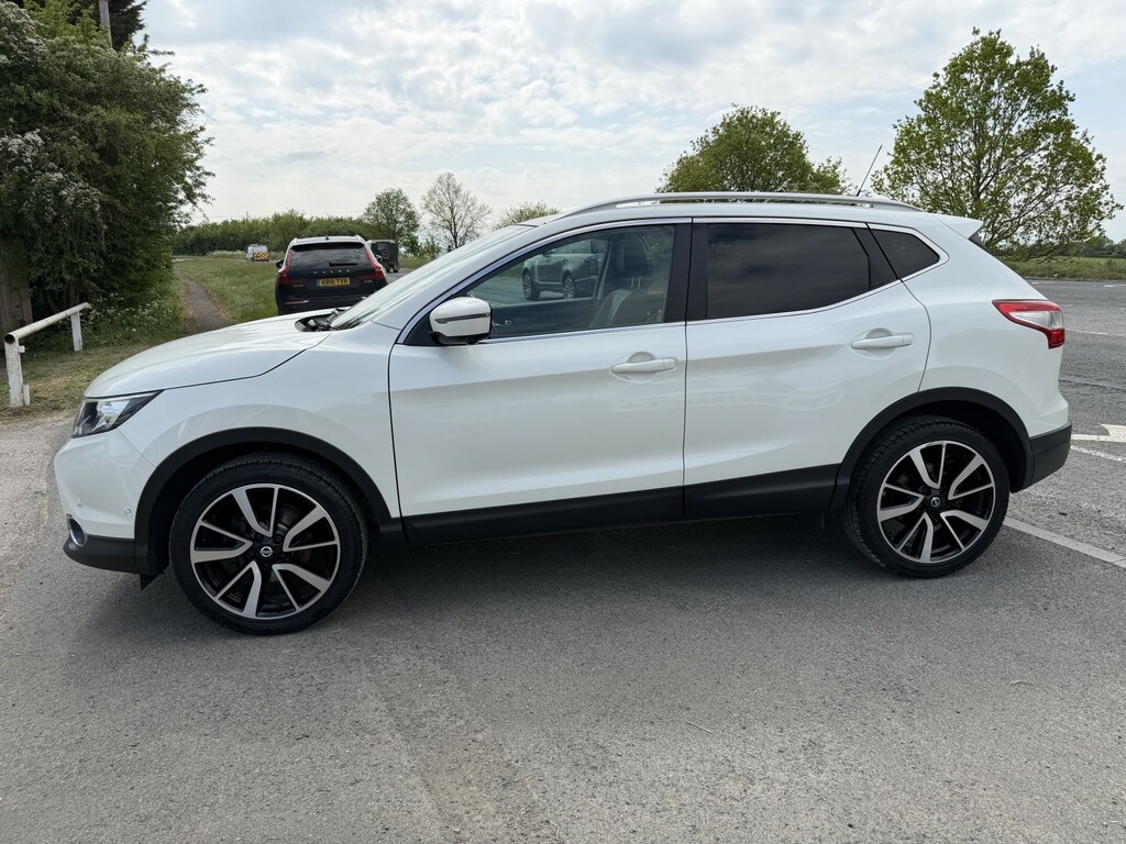 Nissan Qashqai Suv 1.5 Dci Tekna 2017 VN17OUO White #5