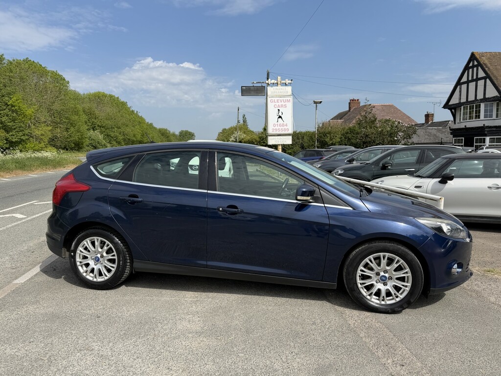 Ford Focus Hatchback 1.6 T Ecoboost Titanium 2011 Blue