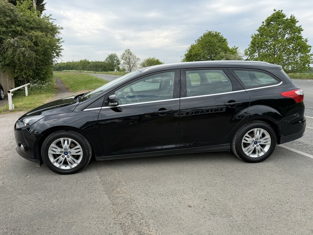 Ford Focus Estate 1.6 Tdci Titanium Navigator 2014 EX64SWZ Black #3