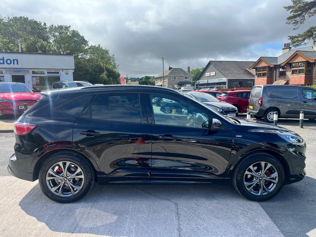 Ford Kuga 1.5 Ecoblue St-line Edition Navigation 120 Ps Black