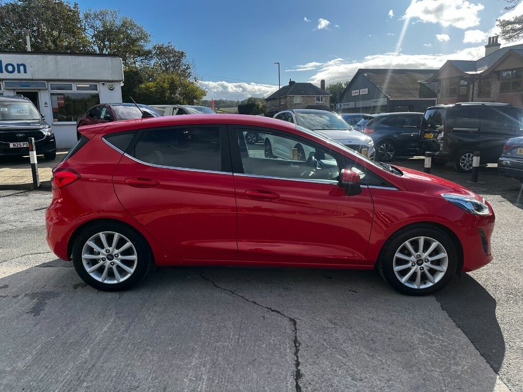 Ford Fiesta 1.0 Ecoboost Titanium Navigation 100 Ps BW19XVO Red #2