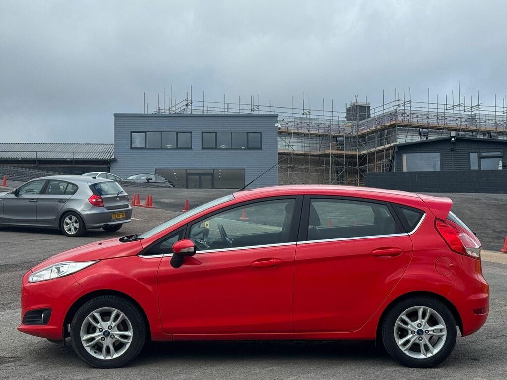 Ford Fiesta 1.0 Ecoboost Zetec 100 Ps 1 Owner From New Road Ta Red