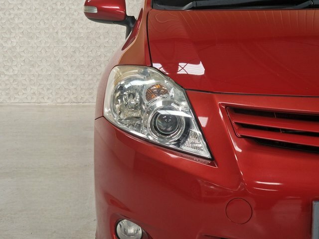 Toyota Auris 1.6 V-matic Tr Hatchback Red #5
