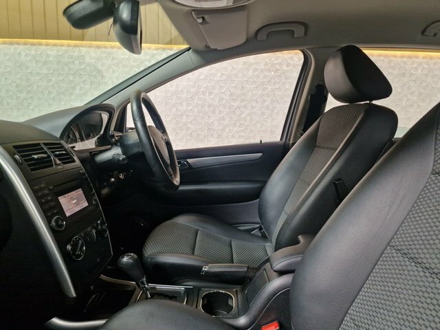 Mercedes-Benz A Class 1.5 A160 Avantgarde Se Cvt Black #36