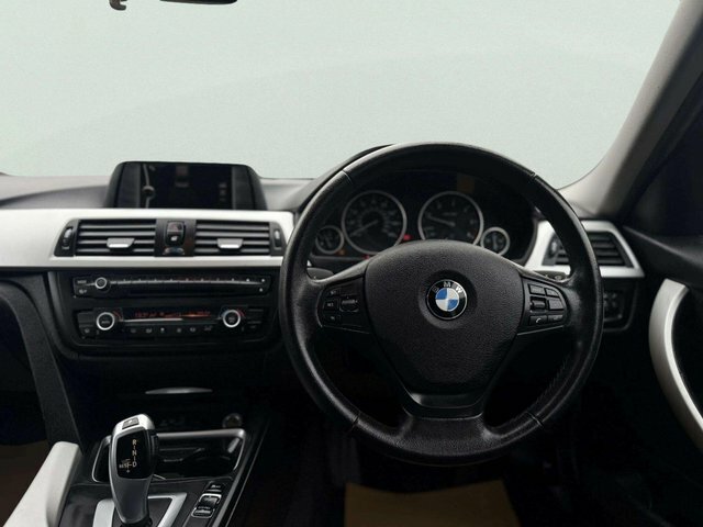 BMW 3 Series 2012 2.0 318D Se Saloon Euro 5 S S888LWL Black #2