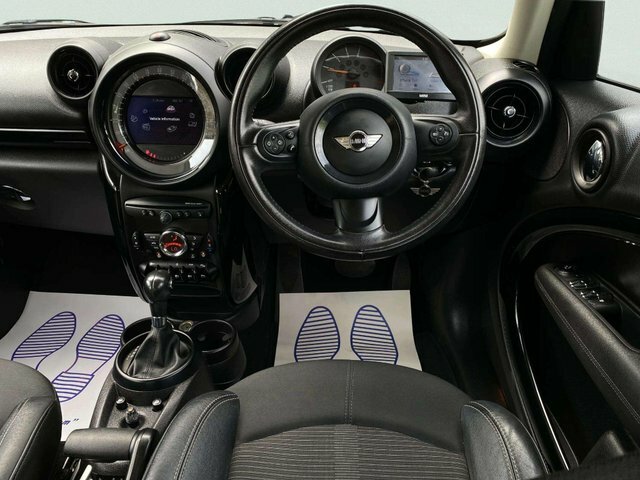 Mini Countryman 2016 2.0 Cooper D Suv Euro 6 Ss LR66RCF Grey #3