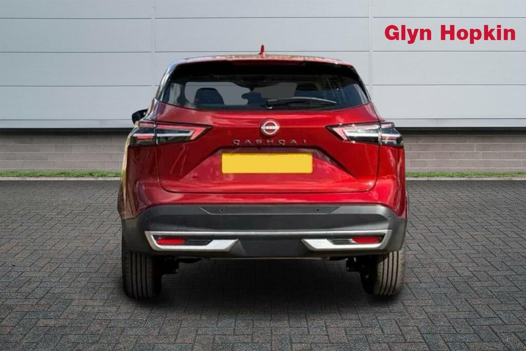 Nissan Qashqai Hatchback LS26KHV Red #4
