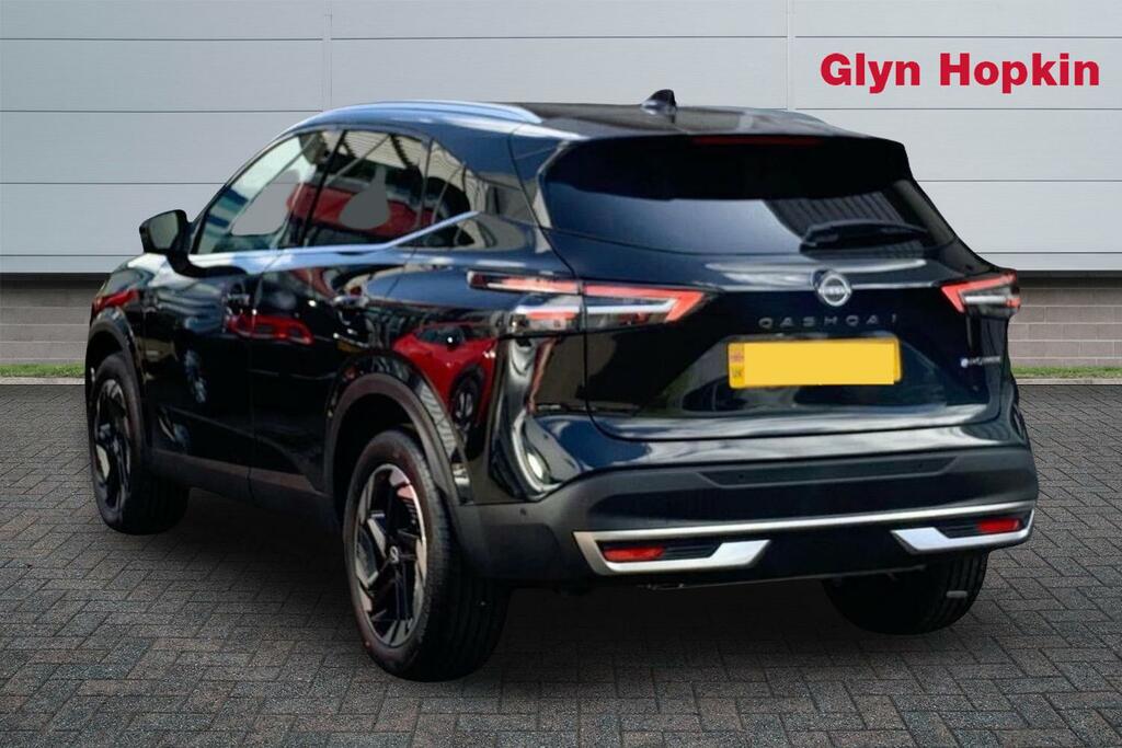 Nissan Qashqai 1.5 E-power N-connecta Glass Roof Black #5