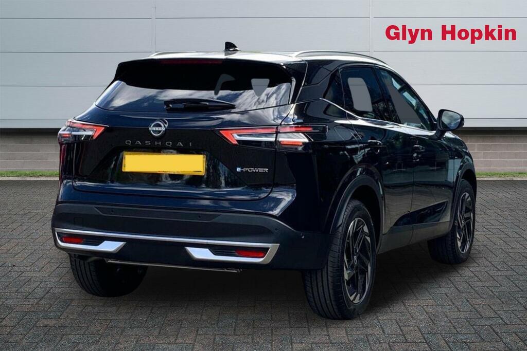 Nissan Qashqai 1.5 E-power N-connecta Glass Roof Black #3