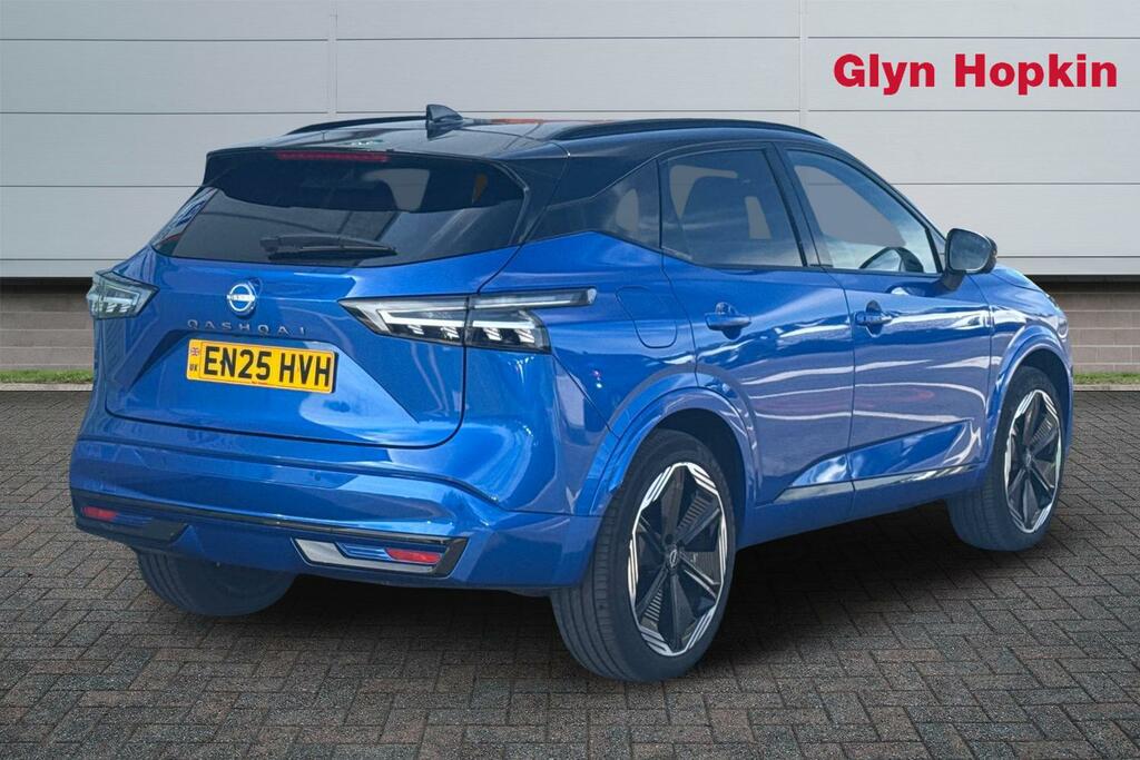 Nissan Qashqai 1.3 Dig-t Mh N-design EN25HVH Black #3