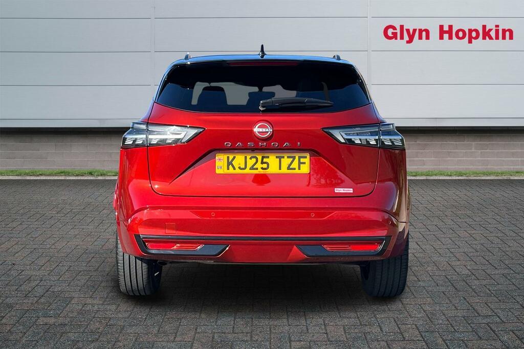 Nissan Qashqai 1.3 Dig-t Mh N-design KJ25TZF Black #4