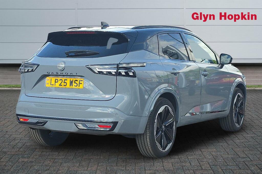 Nissan Qashqai 1.3 Dig-t Mh 158 N-design LP25WSF Black #3