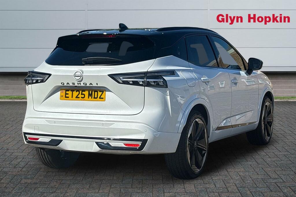 Nissan Qashqai 1.3 Dig-t Mh N-design ET25MDZ Black #3