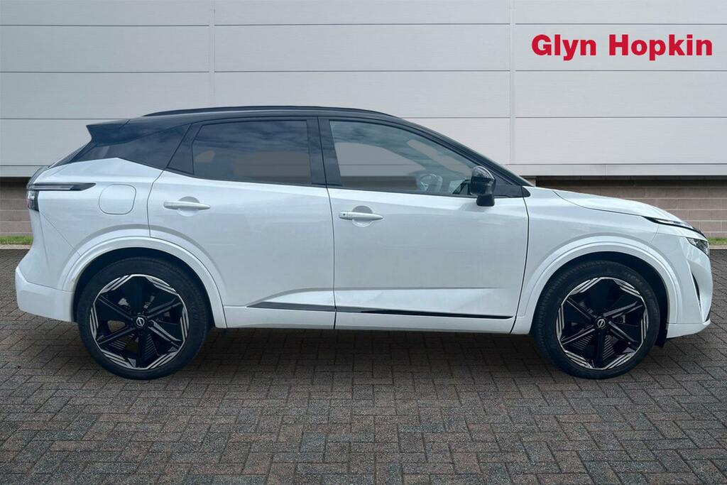 Nissan Qashqai 1.3 Dig-t Mh 158 N-design ET25MDK Black #2