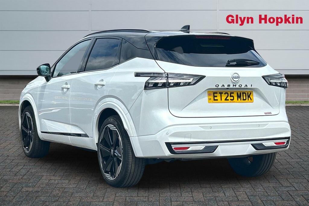 Nissan Qashqai 1.3 Dig-t Mh 158 N-design ET25MDK Black #5