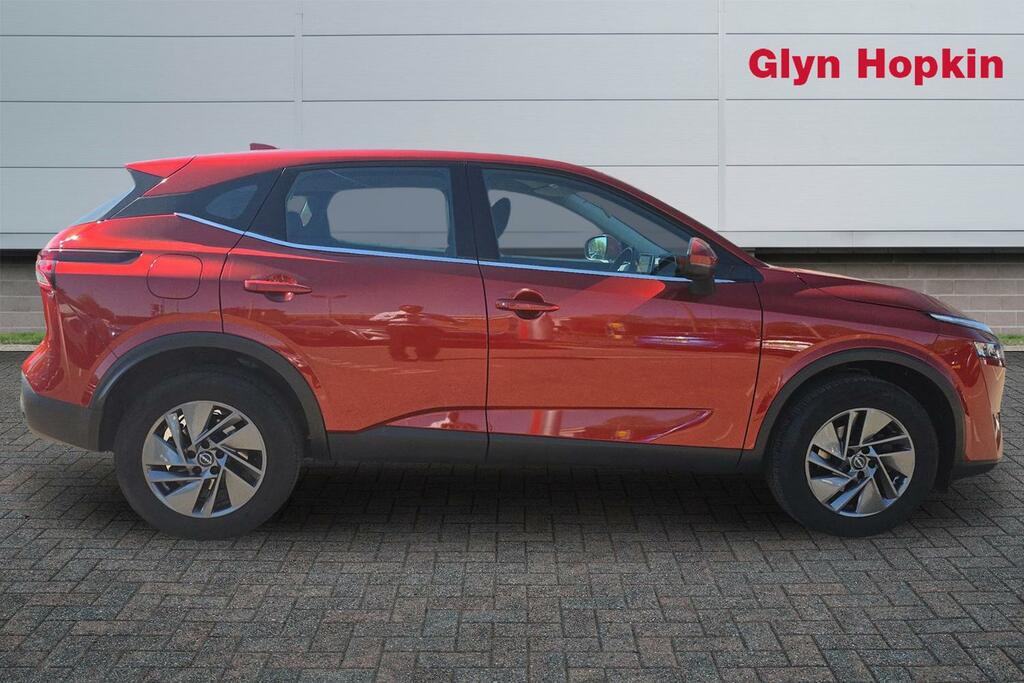 Nissan Qashqai 1.3 Dig-t Mh Acenta Premium NG72TXE Red #2
