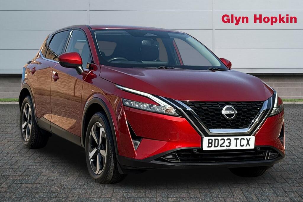 Nissan Qashqai 1.3 Dig-t Mh N-connecta Red