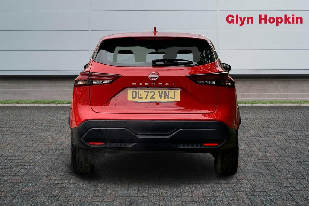 Nissan Qashqai 1.3 Dig-t Mh 158 Acenta Premium DL72VNJ Red #4