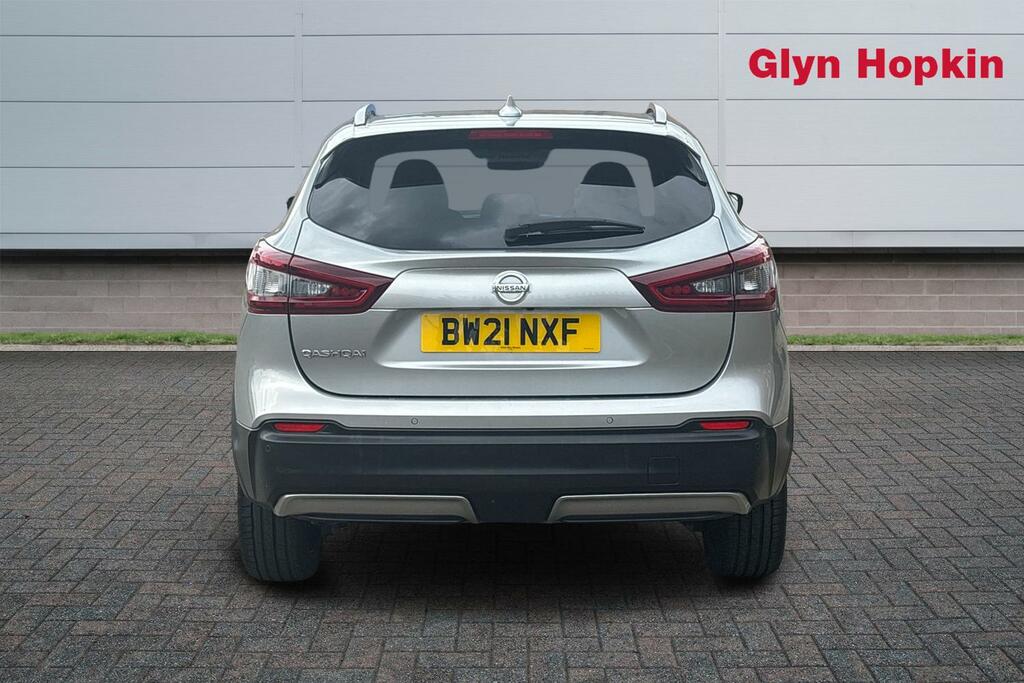 Nissan Qashqai 1.3 Dig-t N-motion Silver #4