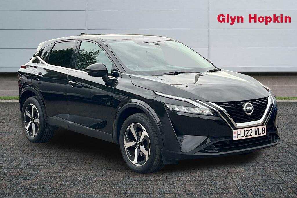 Nissan Qashqai 1.3 Dig-t Mh 158 N-connecta Xtronic Black
