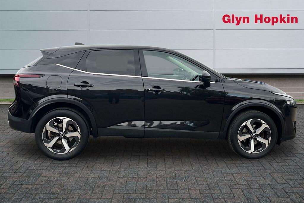 Nissan Qashqai 1.3 Dig-t Mh 158 N-connecta Xtronic HJ22WLB Black #2