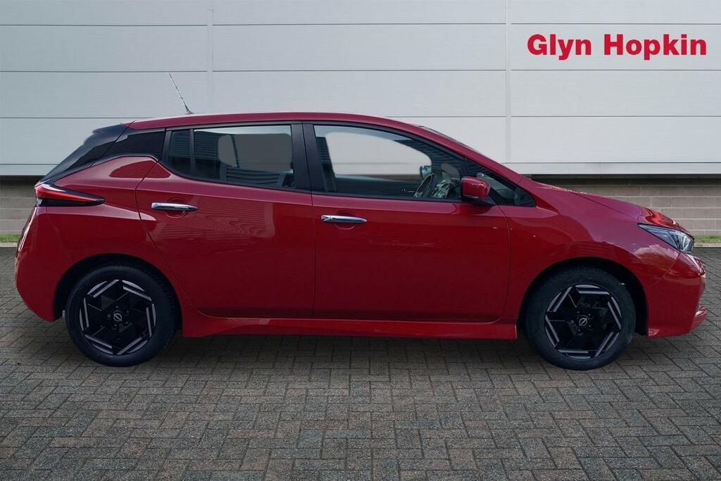 Nissan Leaf 110Kw Acenta 39Kwh KM72OBG Red #2