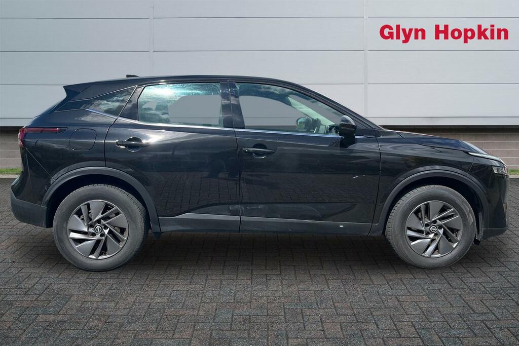 Nissan Qashqai 1.3 Dig-t Mh Acenta Premium VK72WUO Black #2