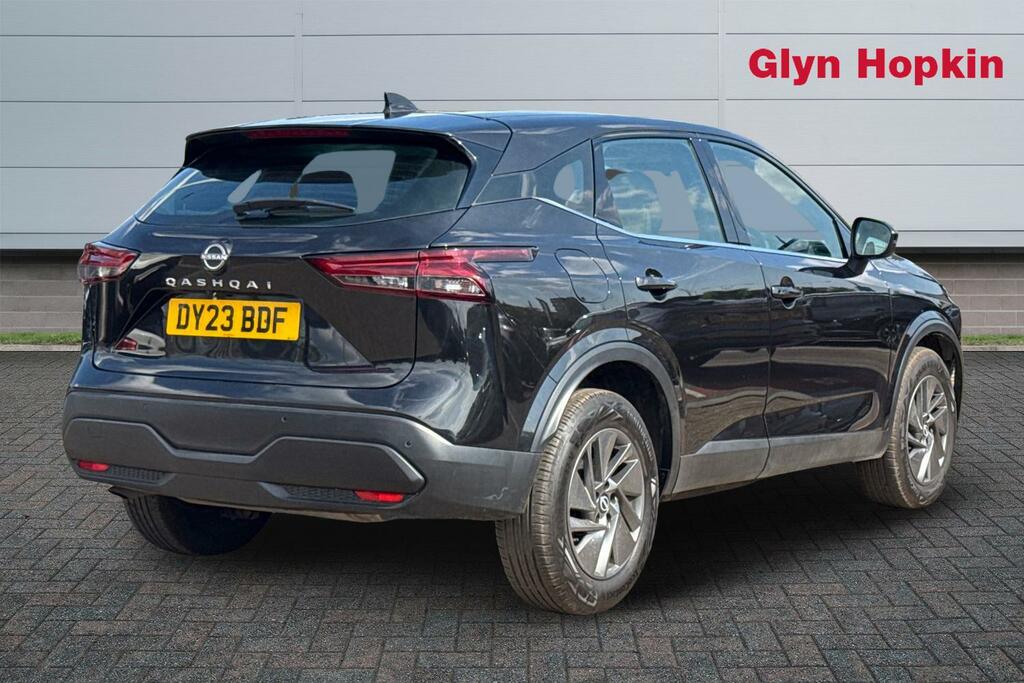 Nissan Qashqai 1.3 Dig-t Mh 158 Acenta Premium Xtronic DY23BDF Black #3
