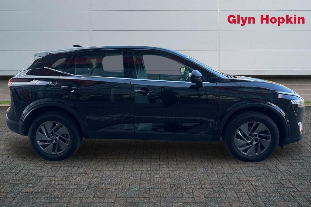 Nissan Qashqai 1.3 Dig-t Mh 158 Acenta Premium Xtronic DY23BDF Black #2