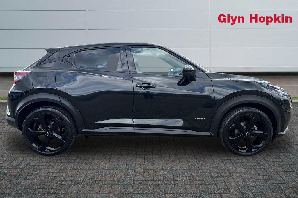 Nissan Juke 1.6 Hybrid Tekna OW74YCF Black #2