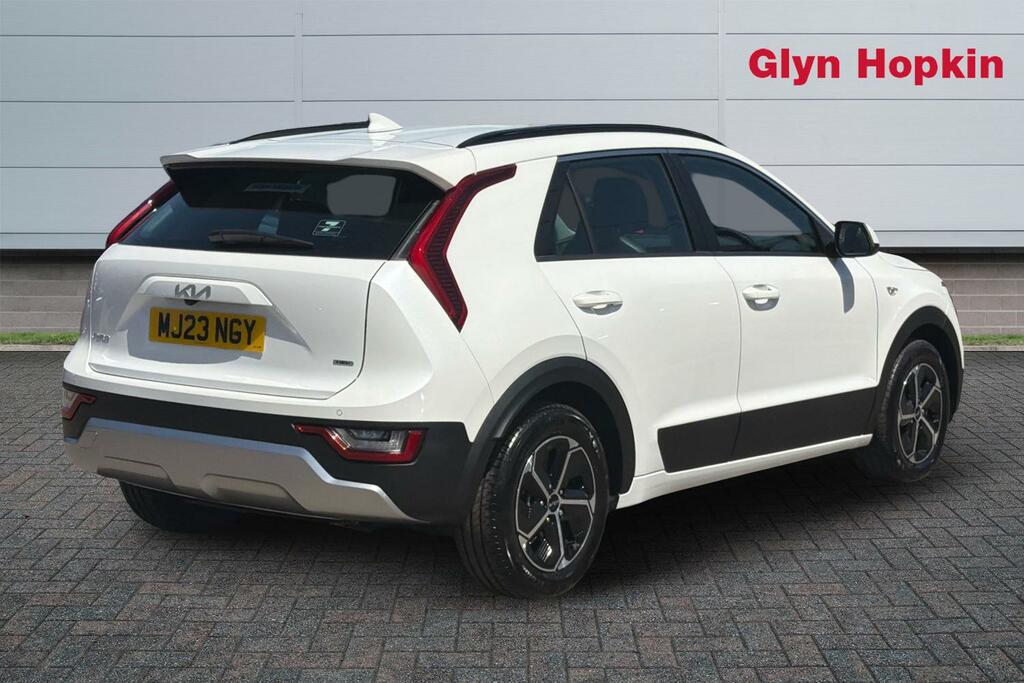 Kia Niro 1.6 Gdi Hybrid 2 Dct MJ23NGY White #3