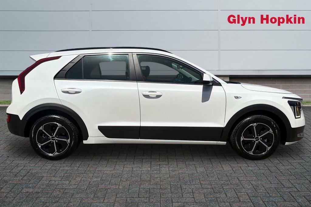 Kia Niro 1.6 Gdi Hybrid 2 Dct MJ23NGY White #2