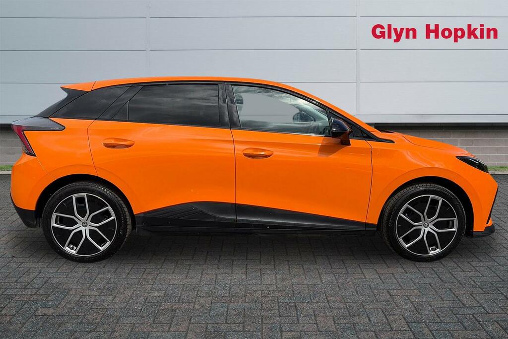 MG MG4 150Kw Trophy Ev Long Range 64Kwh LB75RLX Orange #2
