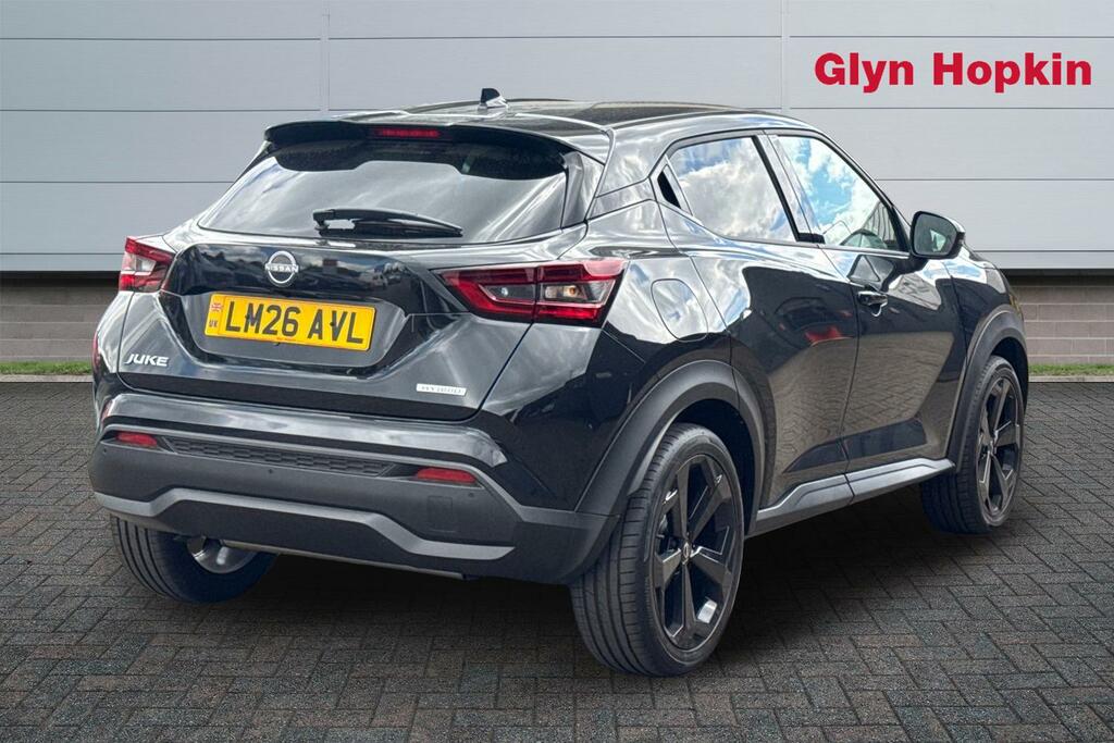 Nissan Juke 1.6 Hybrid Tekna LM26AVL Black #3