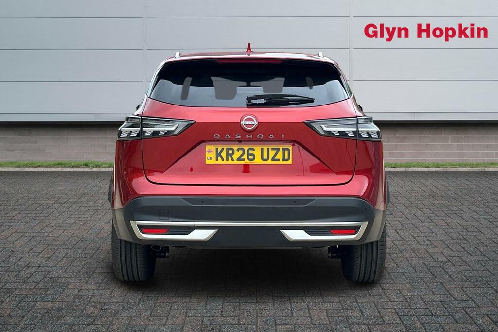 Nissan Qashqai 1.3 Dig-t Mh 158 Tekna Xtronic Red #4