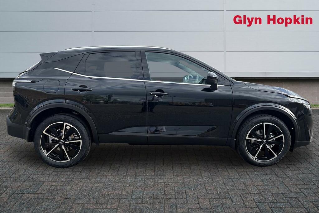 Nissan Qashqai 1.3 Dig-t Mh 158 Tekna Xtronic Black #2